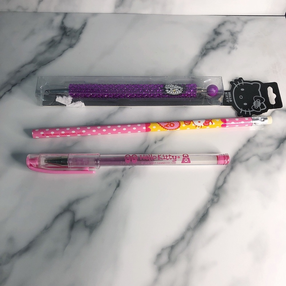 🍬2/$15 Sanrio Stationery Pen / Pencil Set